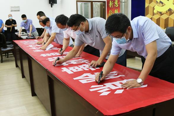 0068f34b98f8bde54c04c5dbb3502d42.jpg image006.jpg