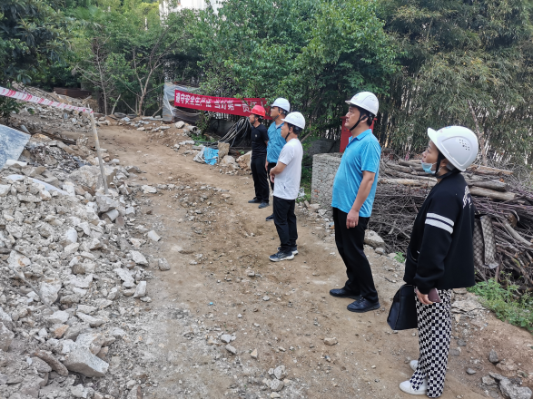 bfa6dbeca3dacca4e58f528ff2aa601f.png 綜合地質(zhì)大隊(duì)新聞稿件審批表2022--190222.png